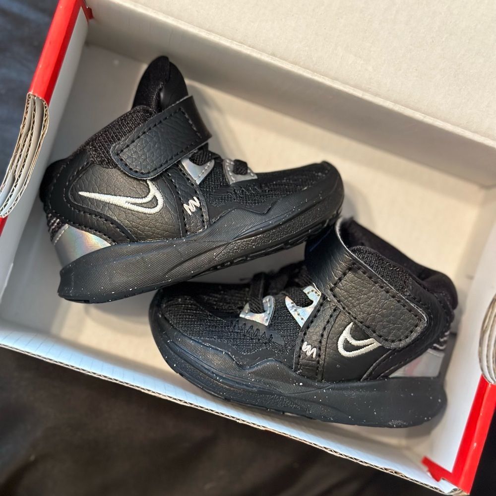 KYRIE INFINITY (TD)